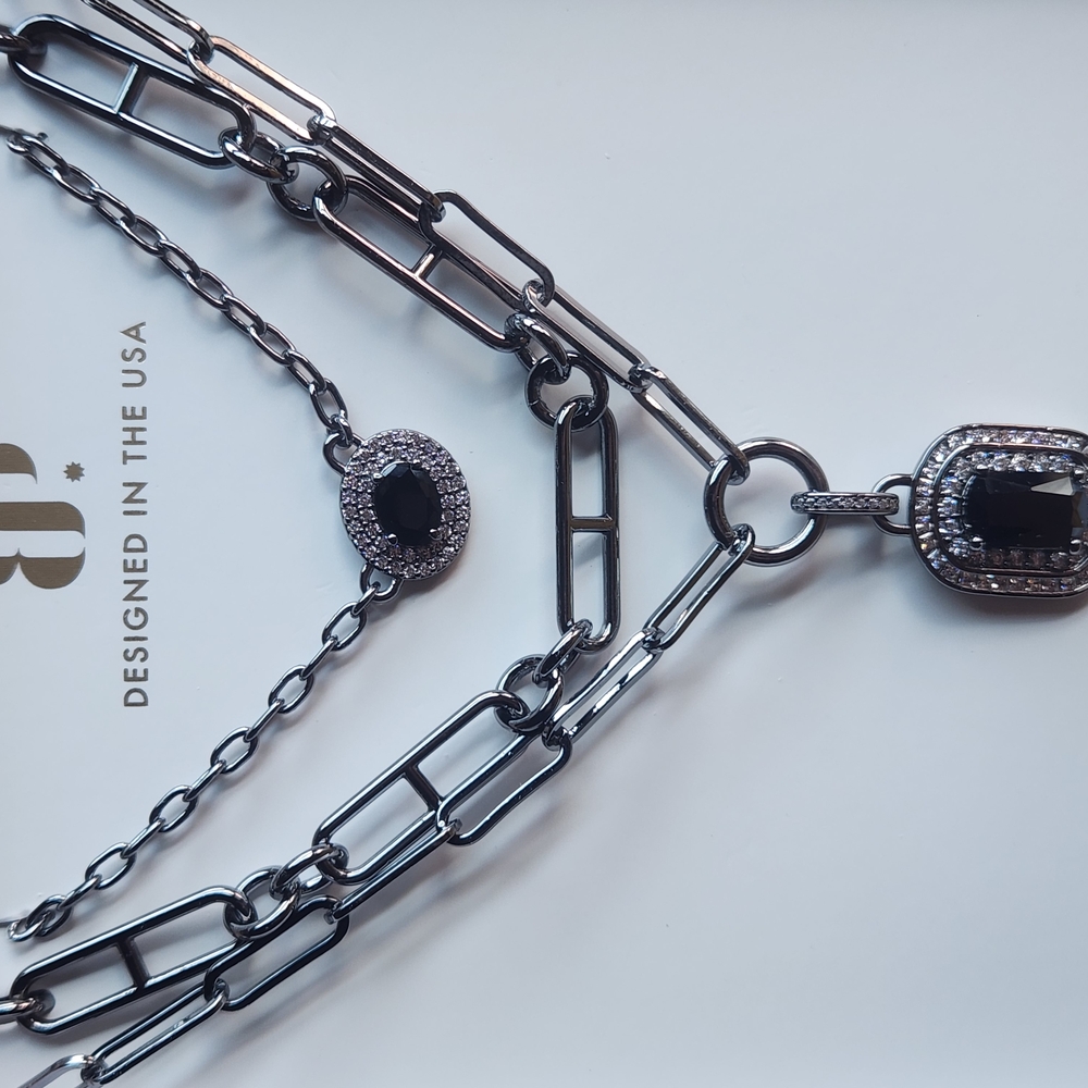 Sleek Black and Silver Geometric Necklace